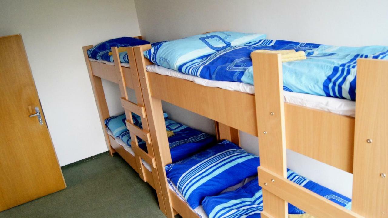Km House Cerny Most Hostel Прага Екстериор снимка