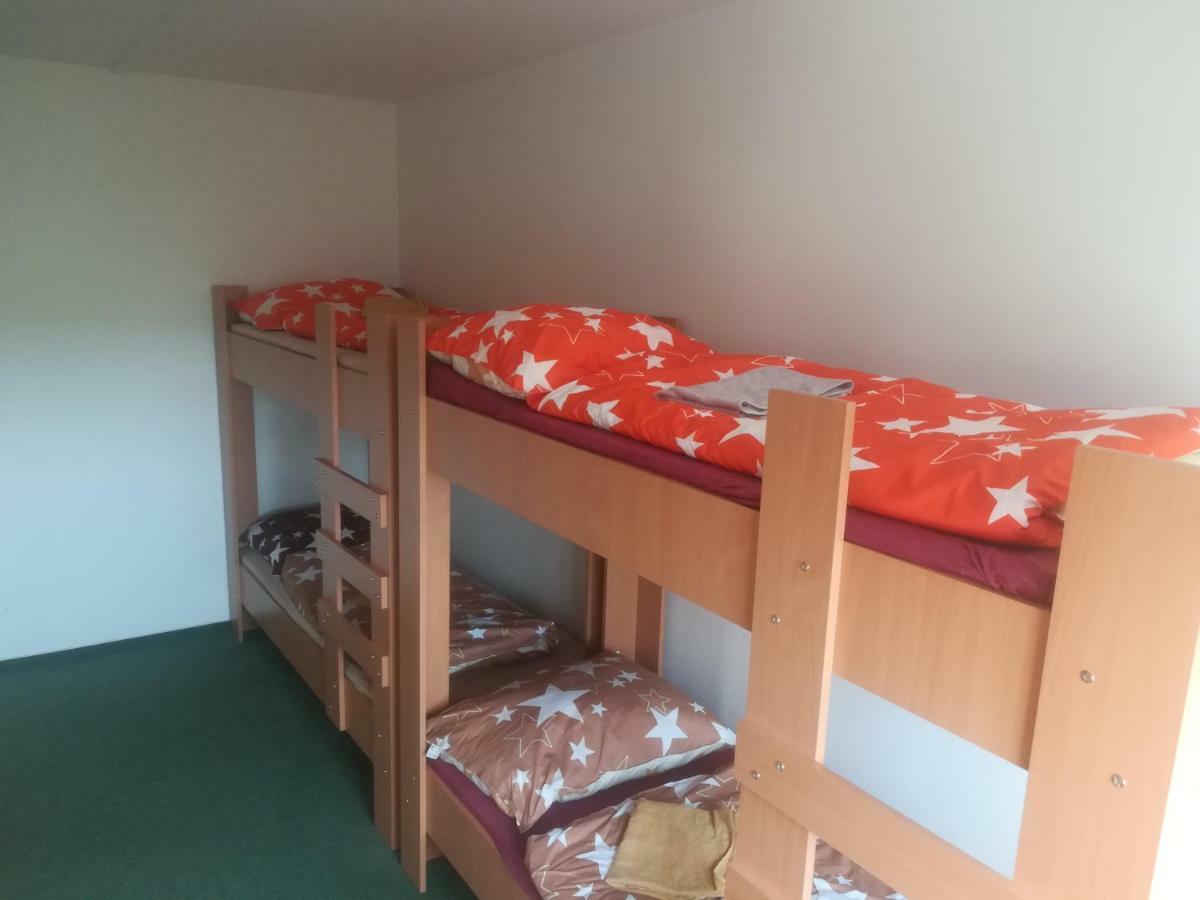 Km House Cerny Most Hostel Прага Екстериор снимка