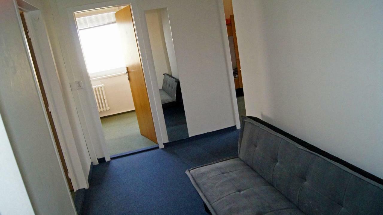 Km House Cerny Most Hostel Прага Екстериор снимка