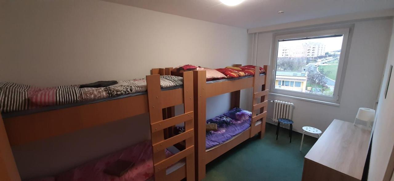 Km House Cerny Most Hostel Прага Екстериор снимка